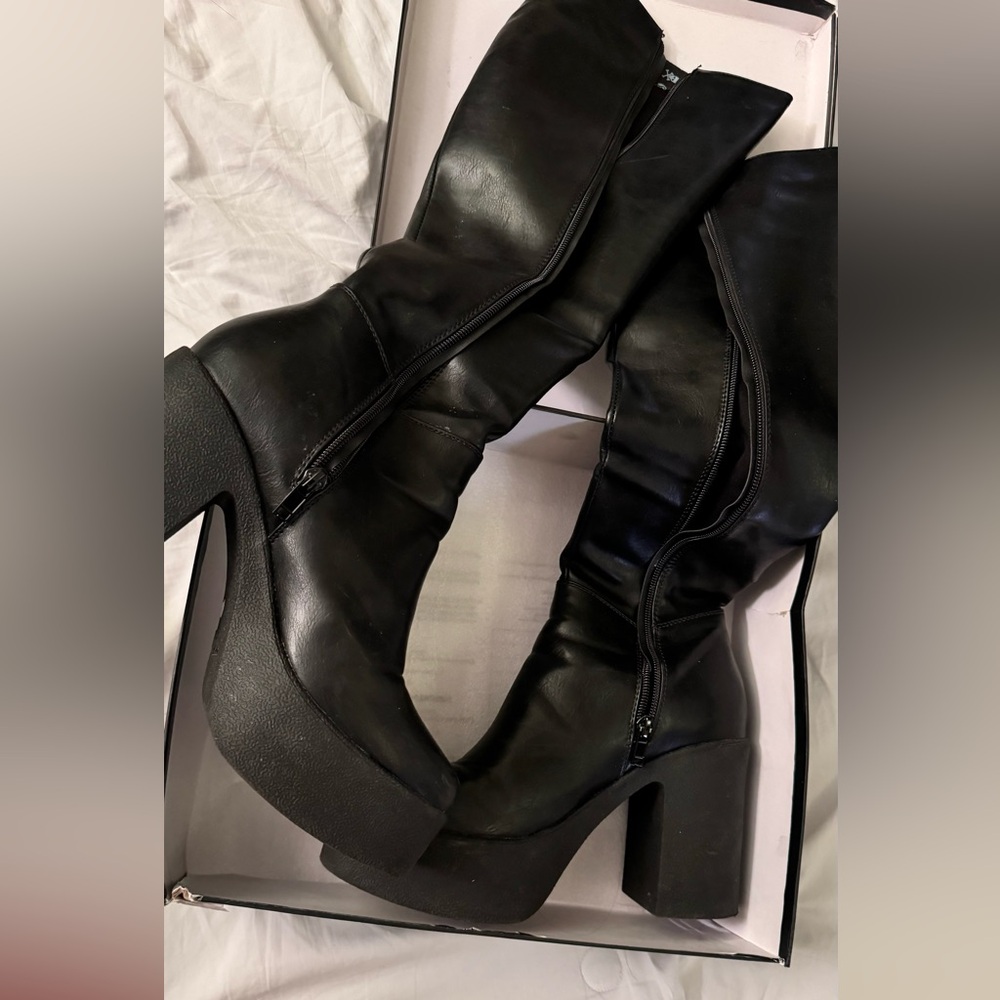 Lamoda LMF856 High Knee Black PU Leather Boot, descent condition